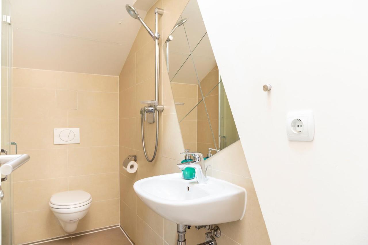 Appartamento Rosenthaler Calling - Rooftop Apartment+a/c Berlino